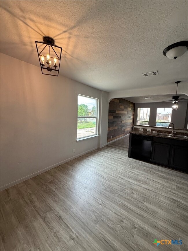 Photo - 426 Wind Gust