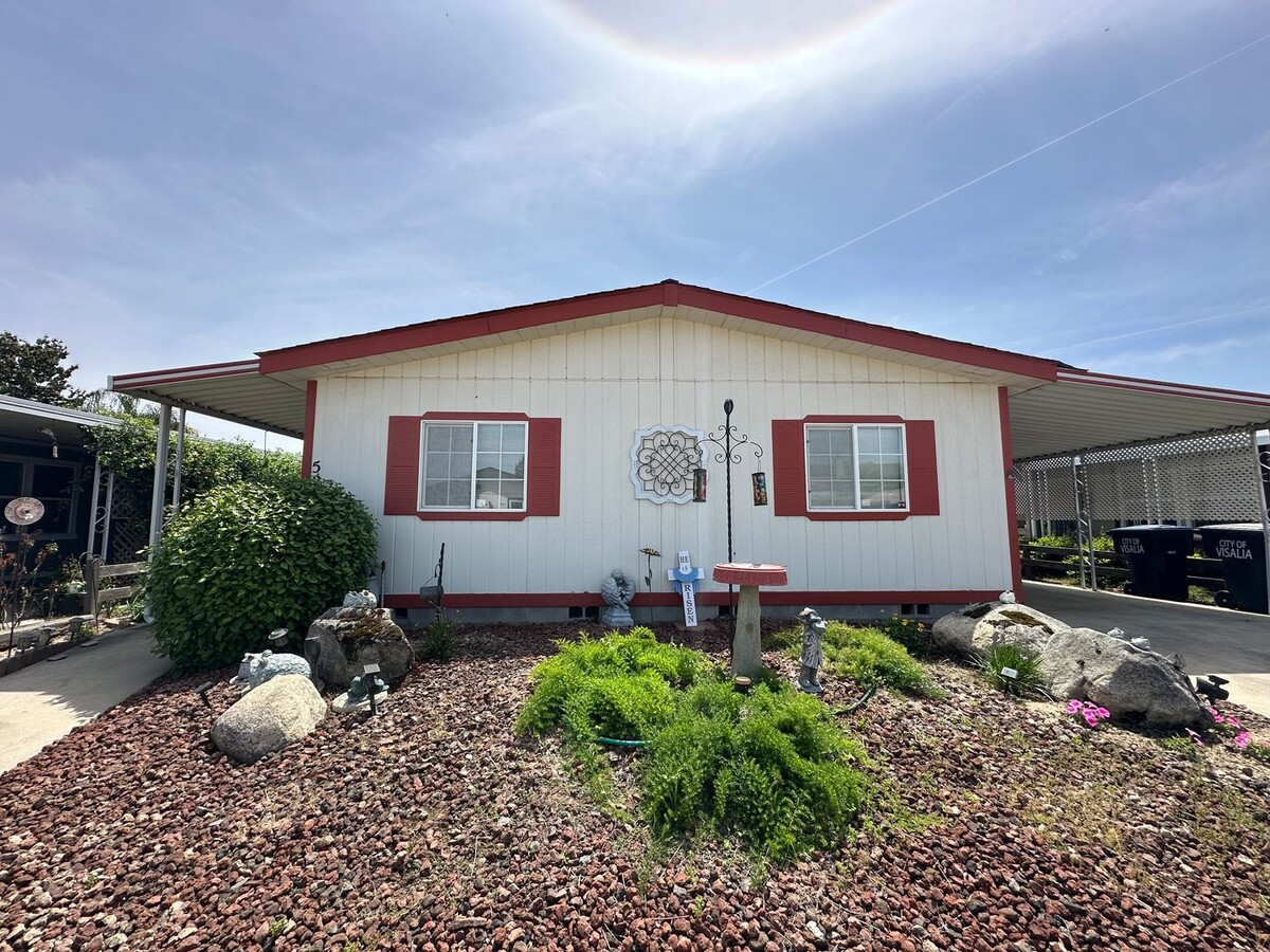 Cute manufactured home in a 55 and up gate... - Cute manufactured home in a 55 and up gate...