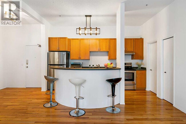 Photo - 1410 2 St SW Unit Coronation Place