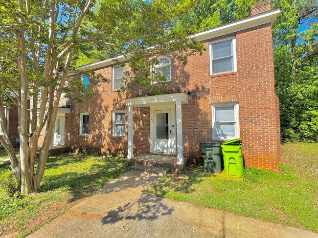 Photo - 10 Crescent Ln