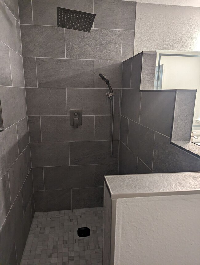 Photo - 3 Bedroom / 2 Bath