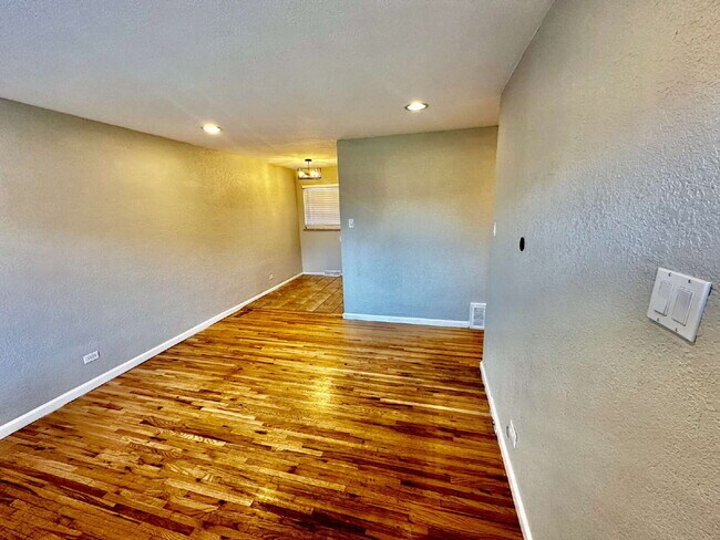 Photo - Cozy Home in Sunnyside!