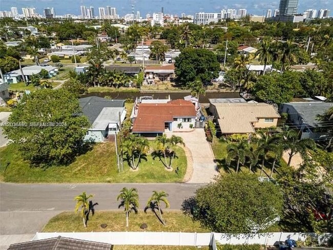 Photo - 707 SW 3rd Ave