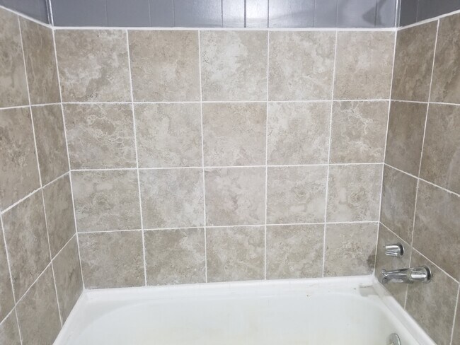 Photo - 1888 Delaware St