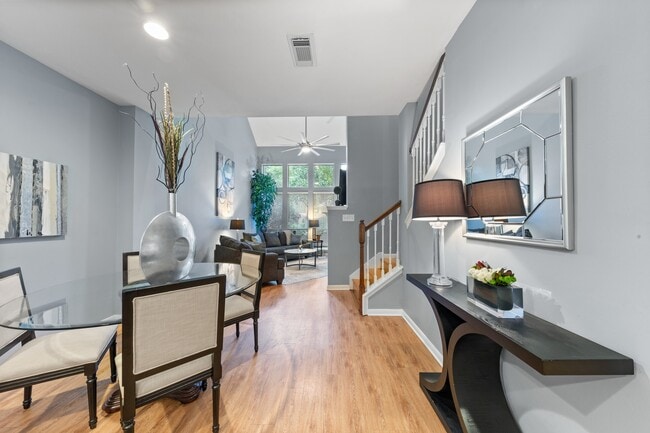 Photo - 30 Endor Forest Pl