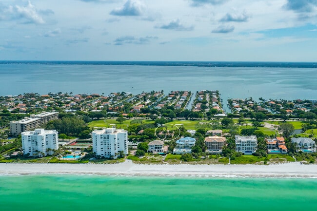 Building Photo - 981 Longboat Club Rd