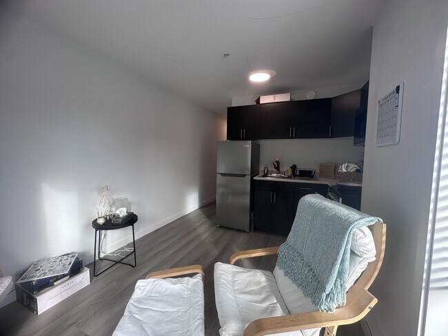 Photo - 995 England Ave