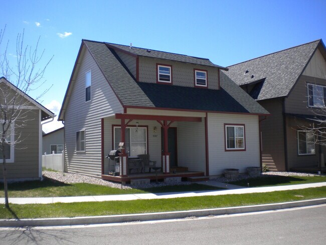 Photo - Three Bedroom Home in Canyon Creek