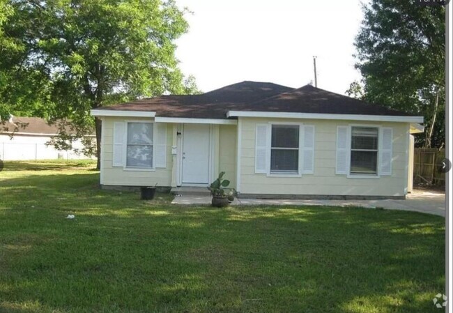 Building Photo - 1312 Bernard St Rental