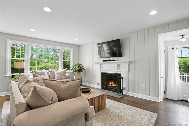 Photo - 80 Ridgewood Ave