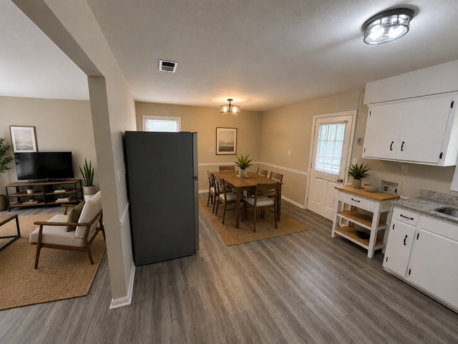 Photo - Move In Special 2 Weeks Free with Approved Application