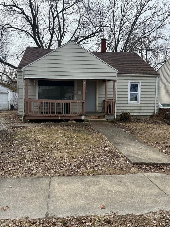 Building Photo - 1305 E Whitmer St