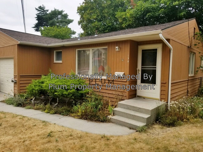 Photo - 134 SW Higgins Ave Rental
