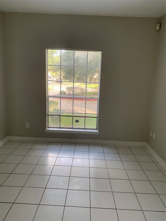 Photo - 4018 Timber Corner