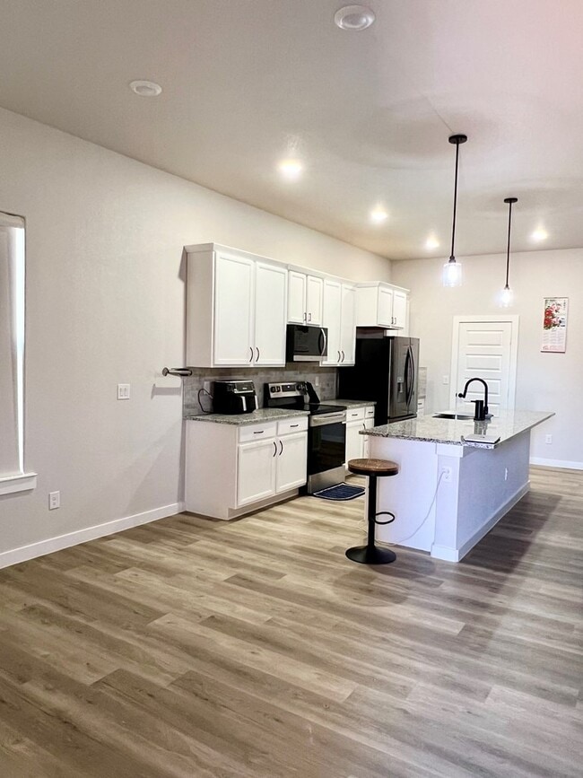 Photo - 301 Panhandle Dr