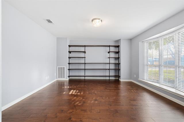 Photo - 726 Laramie Dr