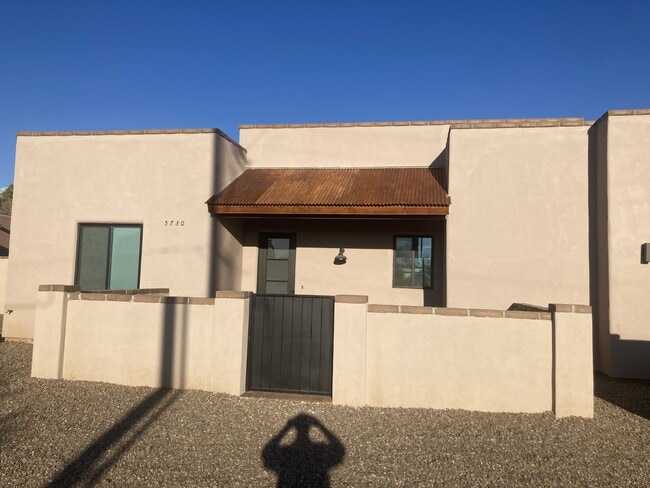 Building Photo - 5730 N Williams Dr