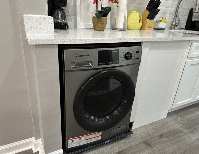 Photo - 1705 West Virginia Ave NE Unidad 4