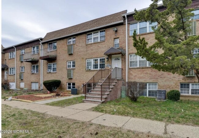 Building Photo - 124 College Dr Unit 124