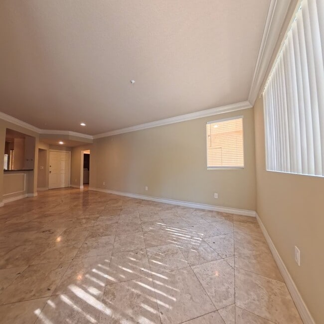 Photo - 220 E Flamingo Rd