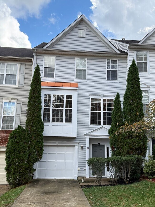 Building Photo - 15681 Palermo Terrace