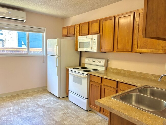 Photo - 8640 Northeast Pacific Street Unit B