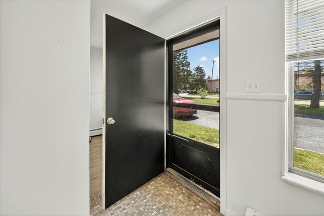 Photo - 151 E McHattie St Unit 2