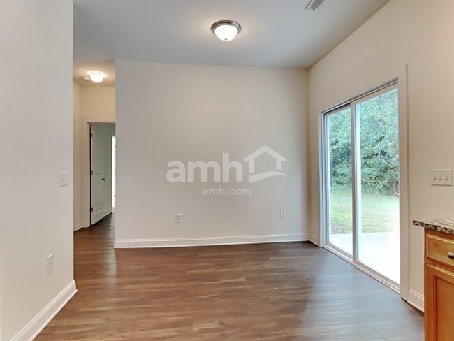 Photo - 423 Sablewood Dr House