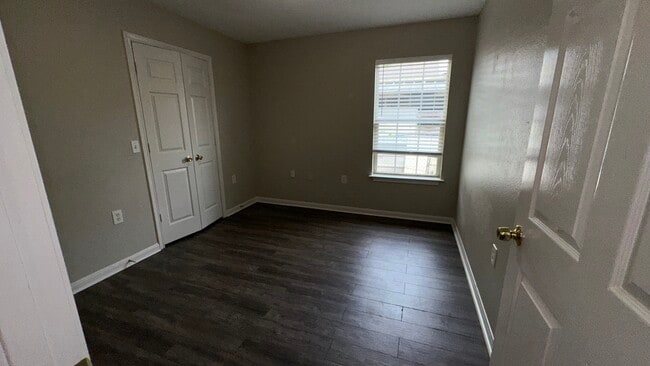 Photo - 7929 Hull Ave