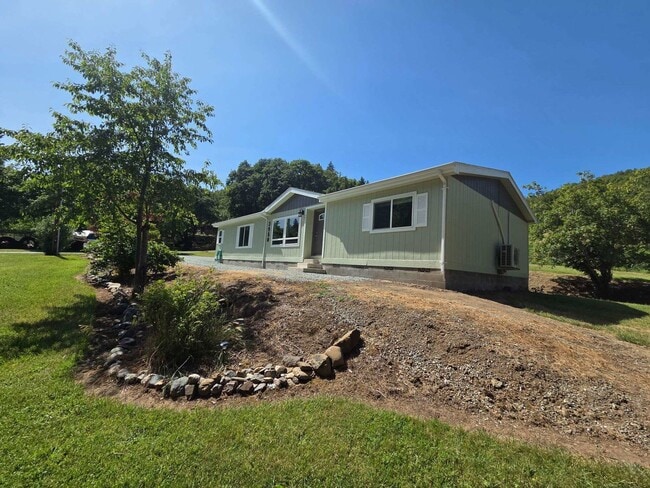 Photo - 3950 Shoestring Rd