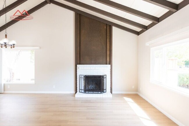 1377 Spoonbill Way