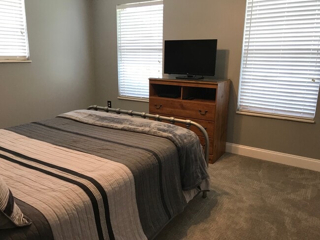 Photo - Executive Places