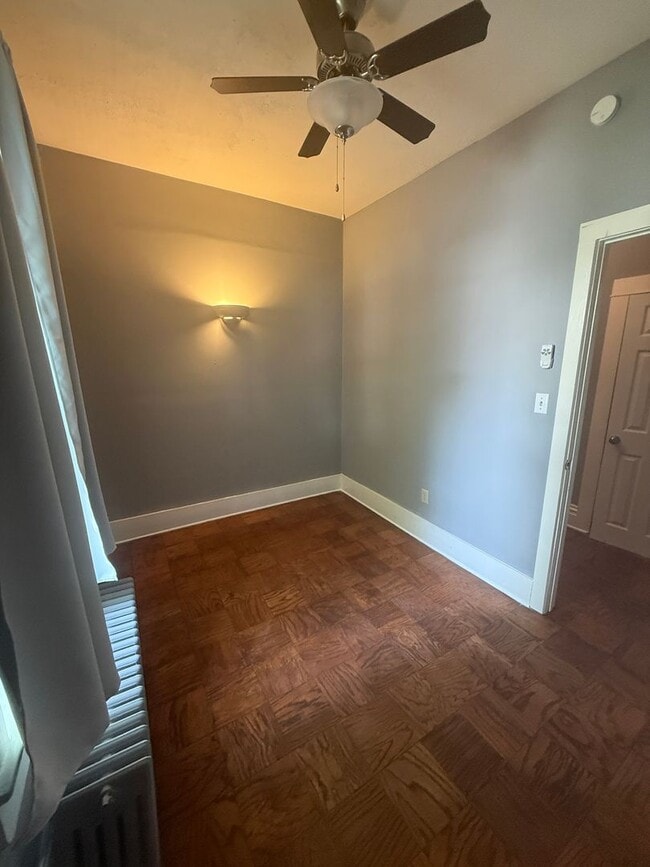 Photo - 2 bedroom available for a move right away! Unidad 1135 Summit Street LOWER
