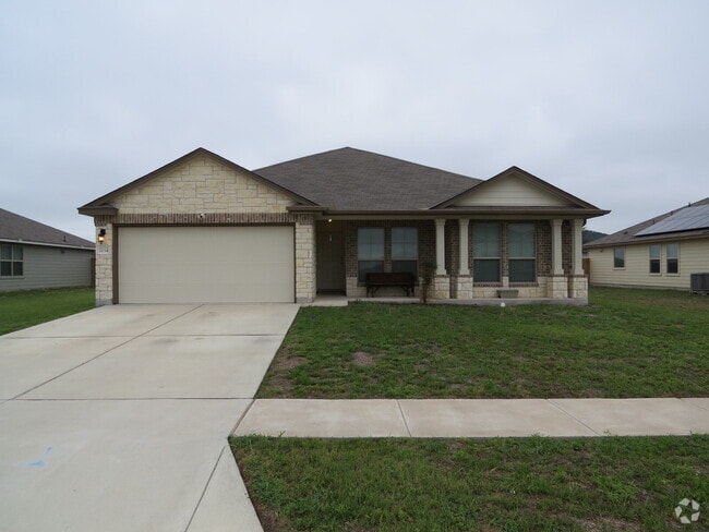 Building Photo - "Charming 3-Bedroom Home with Elegant Gran...