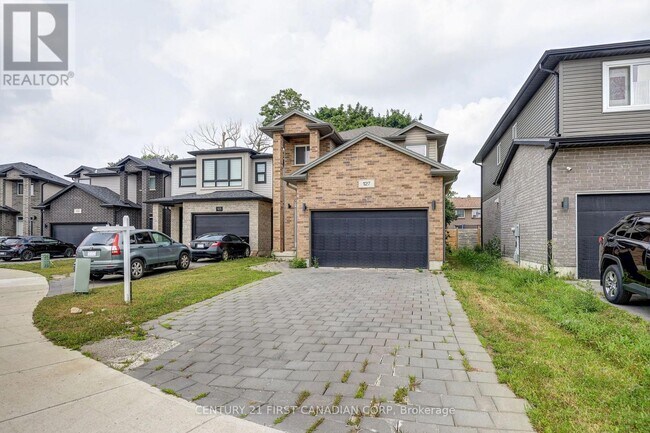 Photo - 127 Marconi Ct