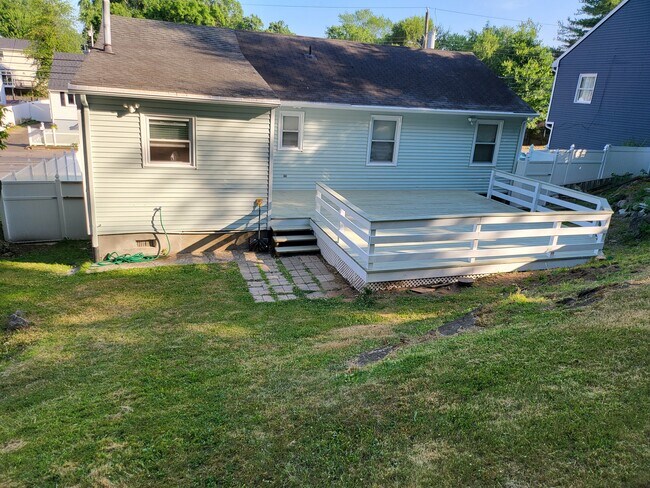 Photo - 390 Platt St