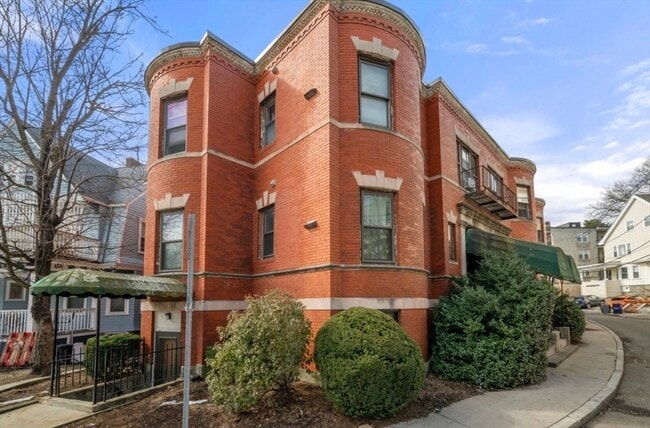 Photo - 2 Colliston Rd Unit 2B