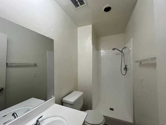 8070 Langdon Ave Unit 208a