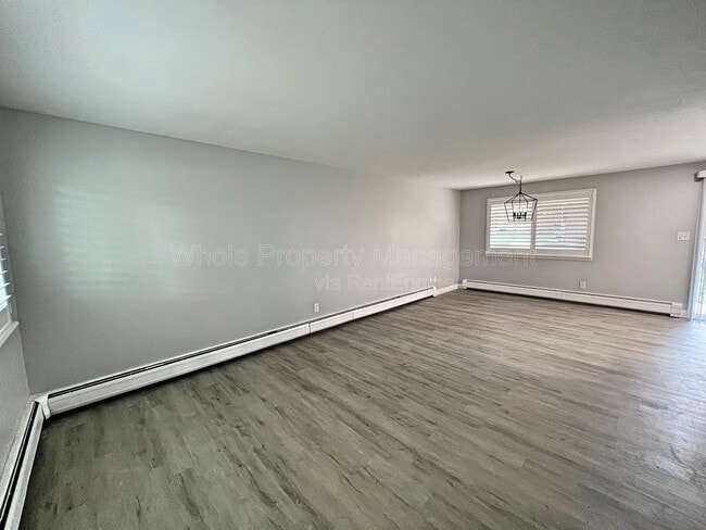 Photo - 2995 Kendall St