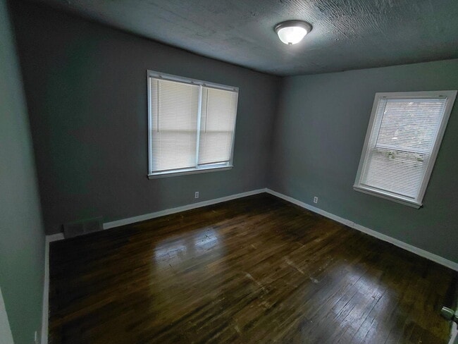 Photo - 6175 Guilford St