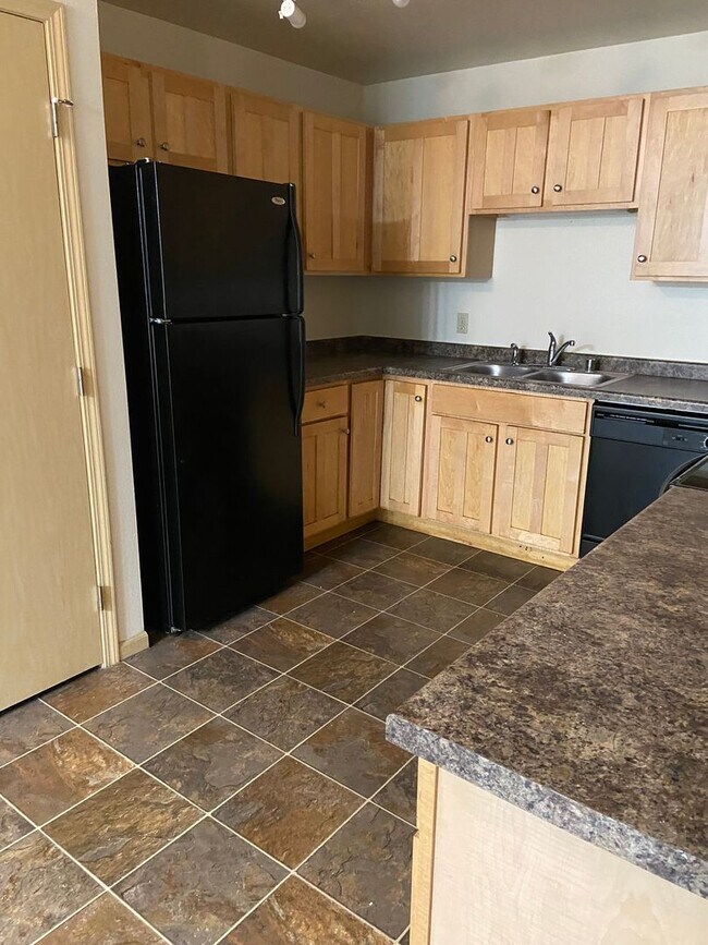 Photo - 2730 W Lisbon Ave Unit Lisbon-303