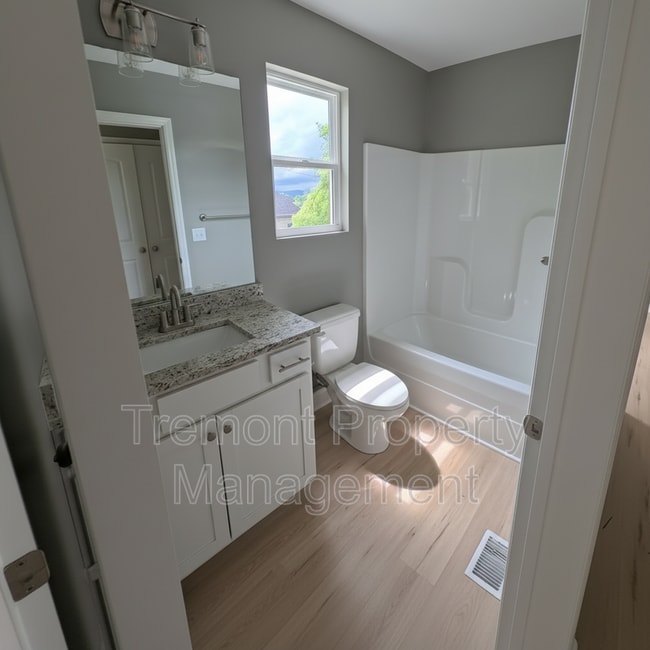 Photo - 2405 Harley St