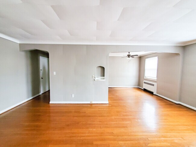 Photo - Parkway Manor Apartments