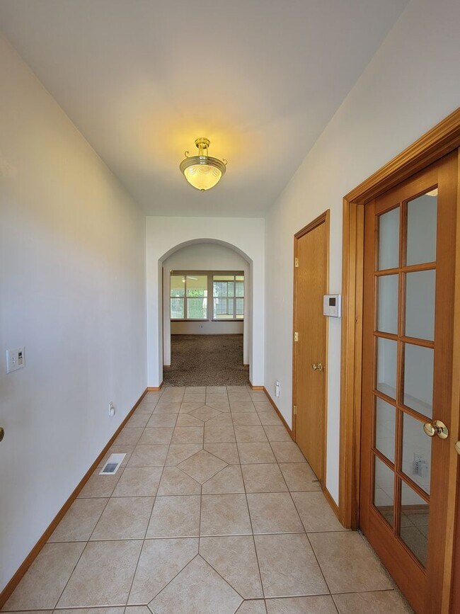 Beautiful SPACIOUSE Home in Pasco House Rental in Pasco, WA