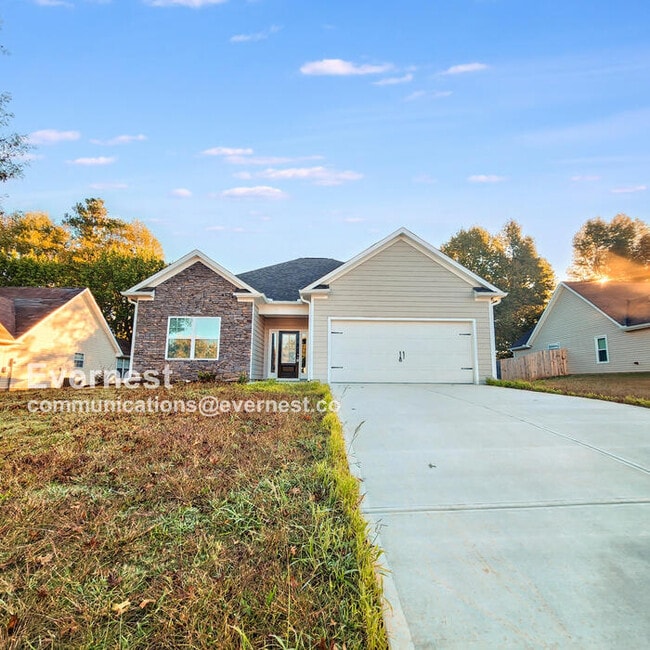 Building Photo - 1754 Live Oak Ln Rental