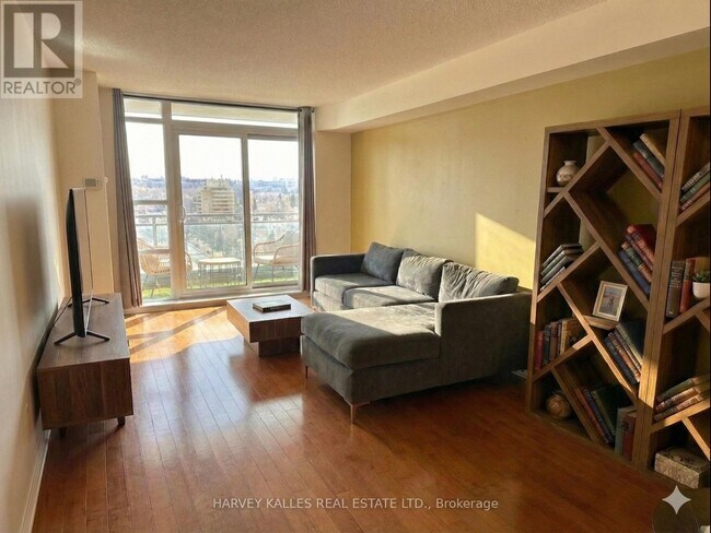 Photo - 736 Spadina Ave. Unité 1306