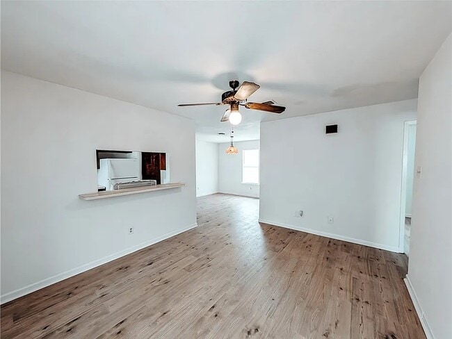 Photo - 1839 Elizabeth St
