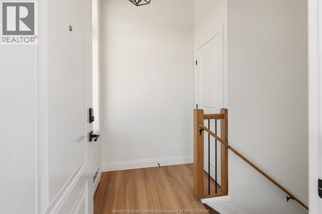 Photo - 160 McLellan Ave