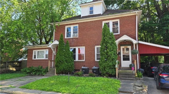 Photo - 1016 20th St Townhome