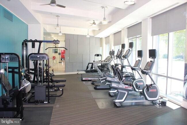 Photo - 4101 Albemarle St NW Unit 441